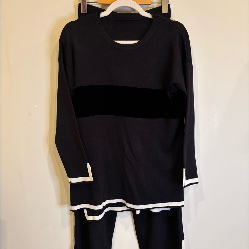 BLACK KNITTED DRESS LOUNGE SUIT - SWEATER AND PANTS
